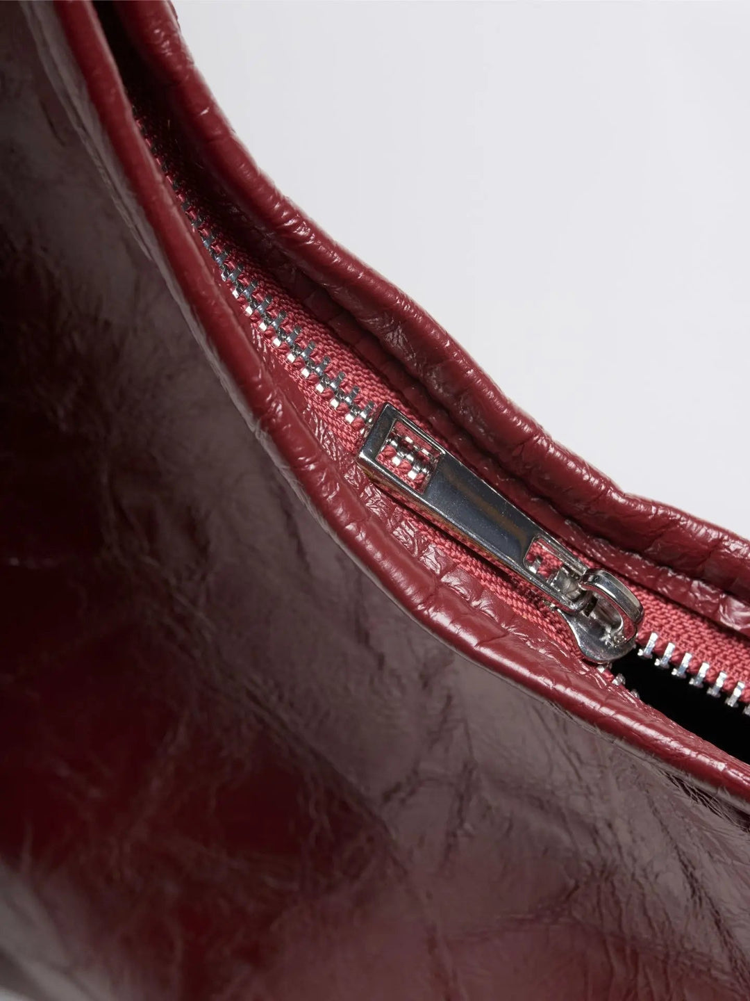 SF Luxe™ Distressed Leather Tote
