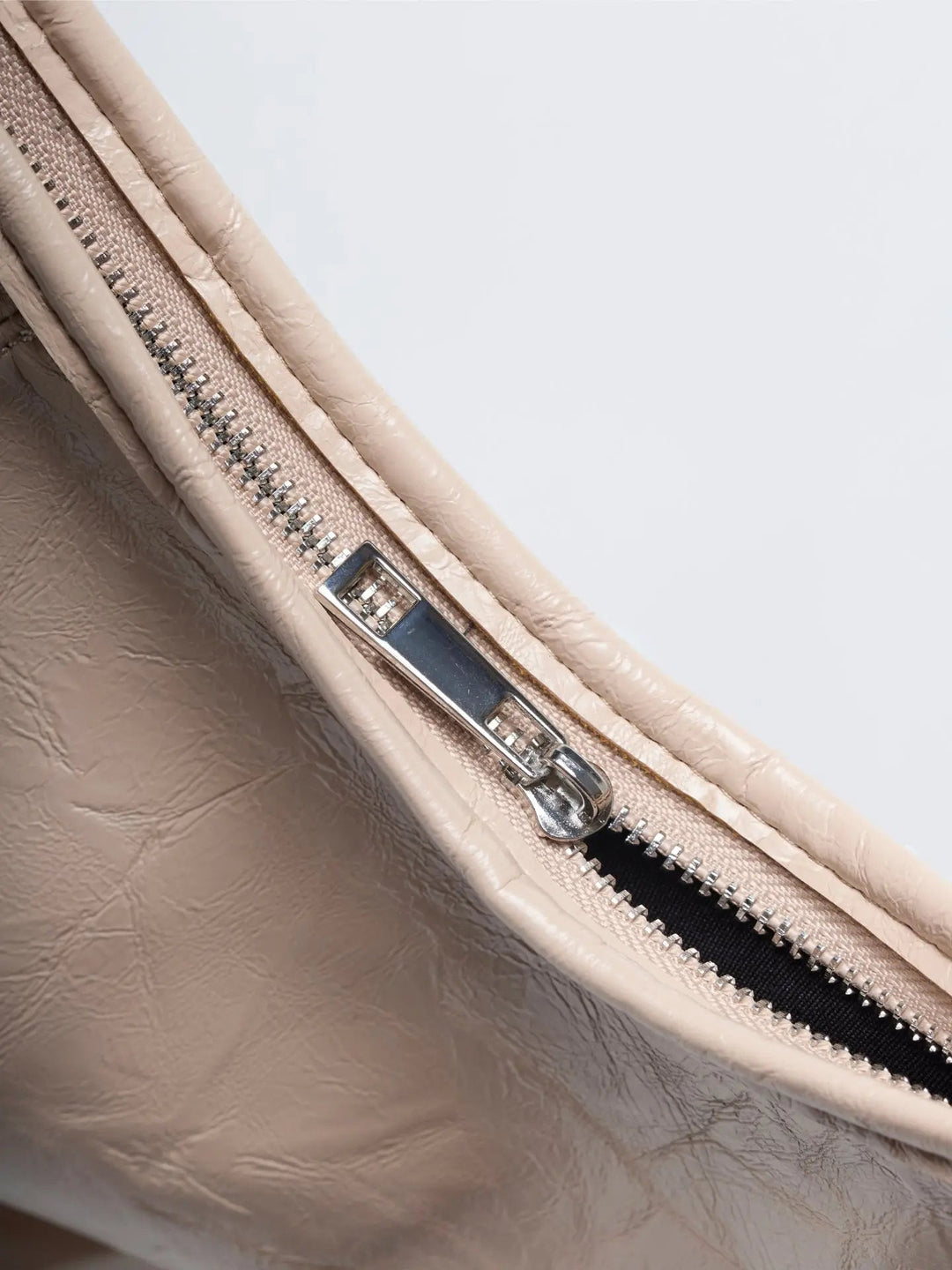 SF Luxe™ Distressed Leather Tote