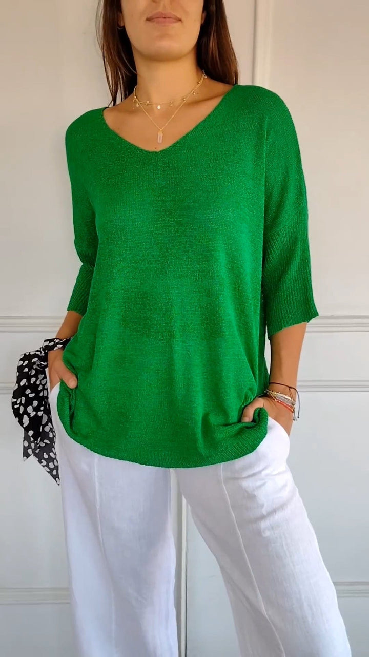 HONORIA | CLASSIC V-NECK SWEATER